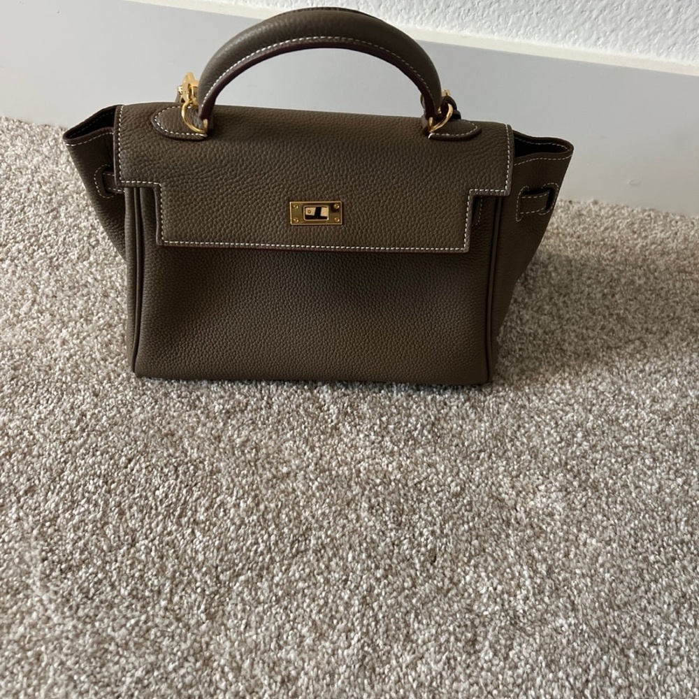 Leather bag
